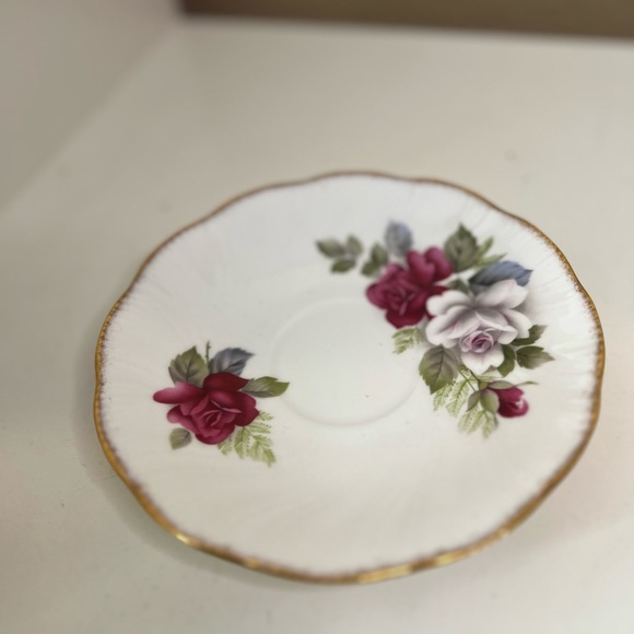 Queen’s China Summer Glory Teacup & Saucer | English Bone China - Picture 4 of 6